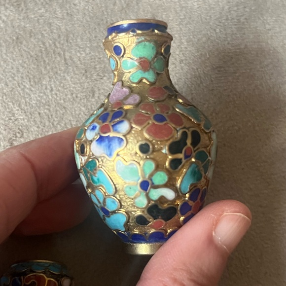 VTG Miniature Vases Chinese Cloisonne Enamel Yellow Brass Multicolor Floral - Picture 9 of 11